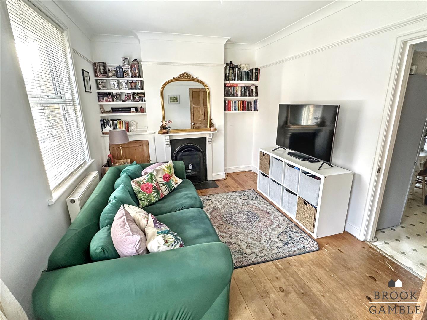 3 Bedroom House. New Place in Eastbourne, East Sussex 4